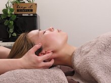 極上のヘッドマッサージ♪コルギと一緒にリフトアップに効果大◎