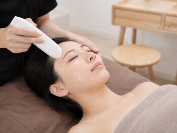 ソウ 明大前(SOU)の写真/【10名様限定】速攻小顔効果★たるみ改善◎小顔ウルトラソニックフィット30分打ち放題[ピーリング付]￥18000