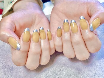 ティーエス ネイル ガーデン(T.S Nail Garden)/クリアイエローシルバーフレンチ