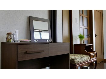 アイラッシュ アンバー(amber)/店内