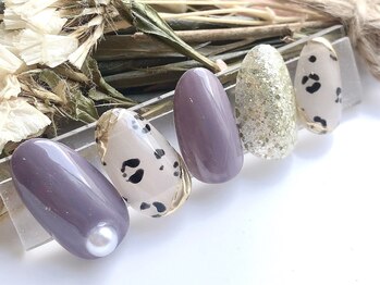 ネイルサロンアンドスクール ラフィーネ 池袋店/ヒョウ柄ニュアンス◆￥7990