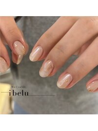 ホワイトニュアンスミラーネイル
