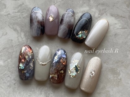 ネイルアンドアイラッシュサロンRの写真