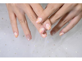 ミロット(milot.)の写真/大人女性におすすめ♪上品可愛い定額デザインで指先を華やかに♪