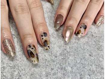 モニカ(MONICA)/秋ネイル★アニマル柄×ミラー