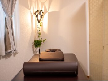 天テラス 嘉島店の写真/オールハンド施術で首・肩のコリや疲労を緩和します！丁寧なカウンセリングで辛いお悩みから解放♪