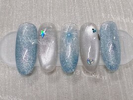 涼しげなブルーで楽しむ夏ネイル