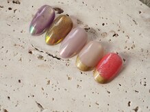 ビューティトリップ(Beauty TRIP)/ミラーフレンチは幻想的な美しさ