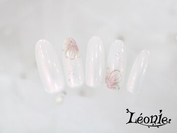 レオニー(Leonie)/ミラーフラワーアートネイル