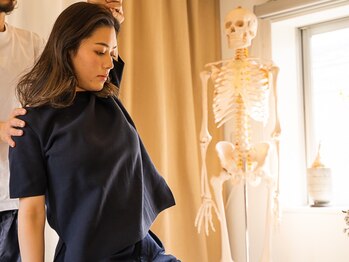 サンテリア(Santelia)の写真/挙式やフォト撮影を控えた花嫁さんの満足度◎小顔＆デコルテや背中・姿勢を整体で♪最高の自分に♪初回6980