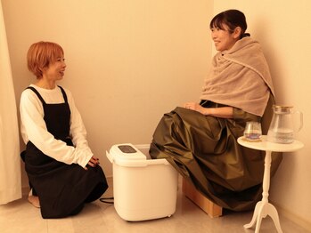 ウララ バイ ロキエ(u-LALA by ROCHIE)の写真/話題の【おかま直伝「ハーブの読み取り」よもぎ蒸し】心と身体の状態を“香り”から読み解く★