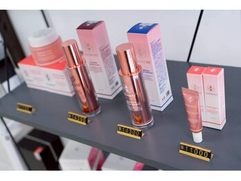 クレビア(CREBIA)/【シミ・シミケア専門店】沖縄県