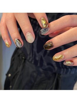 リルム(Relum)/ゴールドニュアンスネイル☆