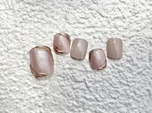 デアフローラ(deaflora)/サンダルを履く足に5