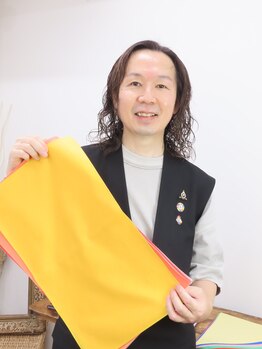 サロンドブルーム 自由が丘/黒いお洋服で診断背景を無彩色に