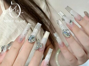 More Glam Nailsalon 横浜店～韓国ネイル・ワンホンネイル・スカルプネイル～の写真/女性らしいスラッとした上品な指先に♪長さ出しでデザインの幅も広がる！美爪を成形、爪のお悩みも解決！