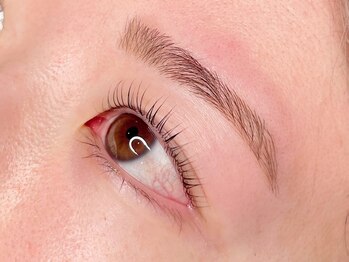 ラシク ベル(Lashiku Belle)/パリジェンヌアイブロウ