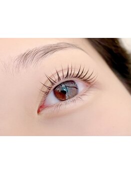 ナチュラル上品な目元にしたい