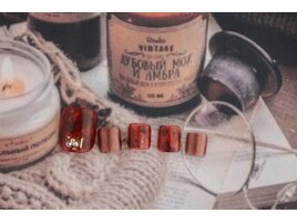 奥行きレッドネイル