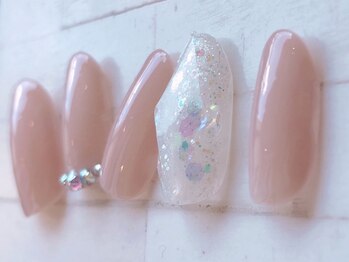 ロシェルア(Roshellua)/宝石ネイル