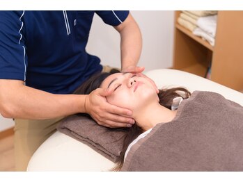 田端整体院/小顔整体でリフトアップ