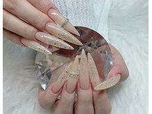 Fialy【9月10日OPEN（予定）】の雰囲気（【シンプル×ロングネイル】上品なデザインで存在感のある爪先に）