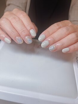 エムクイン(M.Queen)/お手元から華やかに