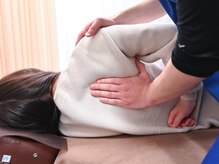 あかつか腰痛センター/肩甲骨の調整