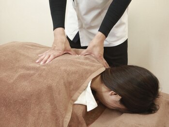 さくら接骨院の写真/慢性的な肩・腰や様々な悩みにしっかり対応。深部のコリまで逃さず解きほぐし、身体のバランスを整えます。