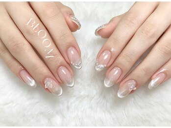 ブルーム(Bloom)の写真/季節の透明ネイルが定額で叶う！トレンド重視の可愛い指先で輝こう♪☆