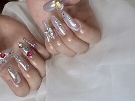 パーツいっぱいで華やかに♪