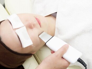 コスメティック ジリオの写真/【毛穴の目立たない肌へ】毛穴のザラつき・角質・くすみを解消！美容成分が浸透しやすいお肌の土台作りを♪