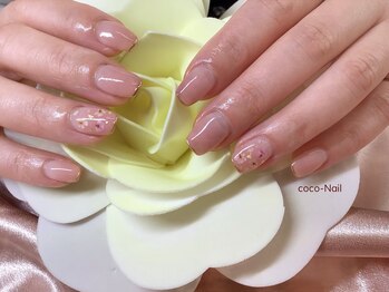 　お花ネイル担当　辻