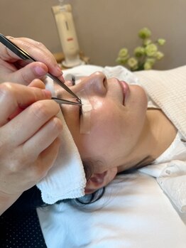 ミーバイ ミッシェル(me'by michelle)の写真/【目元の印象の変化,コンプレックス解消◎】自然で美しく、輝くお目元へ。友人や家族の高評価に二度満足★