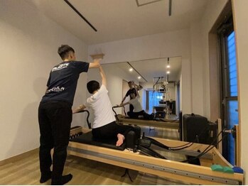 トゥービー(To Be)の写真/【話題のマシン＆マットピラティス】ペアでの利用もOK◎無理せず自分のペースで楽しくリフレッシュ♪