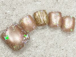 キラキラマグネットネイル