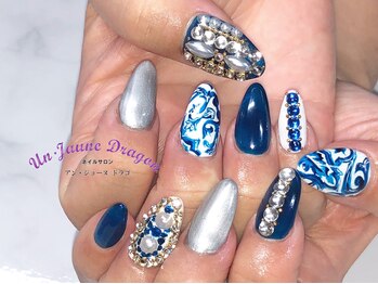 アン ジョーヌドラゴ/【自爪ネイル】手書きアート