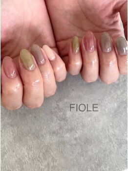フィオル(FIOLE)/くすみcolor