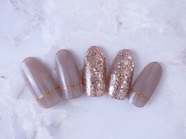 グレージュネイル