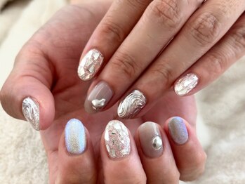 ネイルサロン ミル(Mille)の写真/爽やかネイルで気分もリフレッシュ！暑さを感じる季節にぴったりの、涼しげで洗練されたデザインをご用意◇