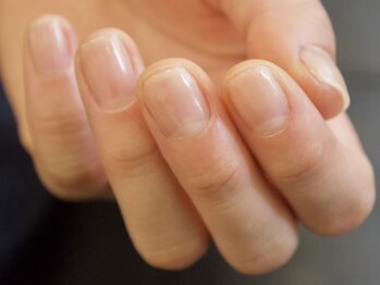 トーキョーパートナーズ(TOKYO PARTNERS)の写真/【本気で自爪を変えたい方へ！】今の綺麗さだけでなく、お客様の未来を見据えたネイルケアをご提供します☆