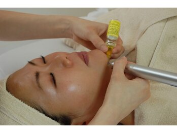 ナナラの写真/【半永久持続効果★】脂肪分解剤レモンボトル×テラボーラ最新小顔『8,800円』二重アゴ/フェイスライン◎