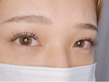 ユイ(YUI)の写真/年齢・骨格に合う自分の魅力を最大限に引き出すマツエクを★】話題のLEDエクステ/フラットラッシュ◎