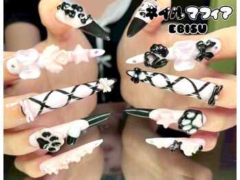 ネイルマフィア 恵比寿(NAIL MAFIA)の写真/「整った綺麗なスカルプの形」×「均等の厚み」で最強卍''盛り盛りにパーツやアートをオーダーしちゃって★