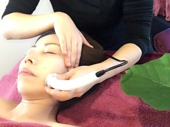 ティーダ(Ti-Da)の写真/＜ララピール×小顔ピーチリフト＞のWケアでシワたるみ改善/美白・ハリ艶UP/口横ぽにょ・二重顎の悩みに◎