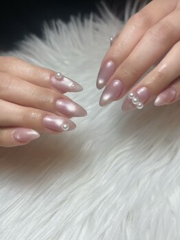 nail&eyebrow Mira【ワンカラー/マグネット/アイブロウ/眉毛】の写真/手がきれいに見えるカラーでシンプルで上品なお手元へ♪自慢のフォルムとカラーで大人の可愛いを実現☆