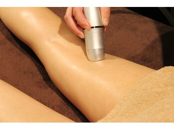 TKC 東京小顔センター五反田店/【4Dショット痩身】美脚・太もも