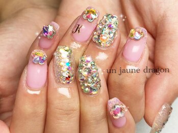 アン ジョーヌドラゴ/オーロラネイル