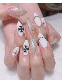 ジョリ チュン(JOLIE TRUONG)/