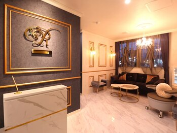 メゾンドロイヤル(Maison_de_ROYAL)